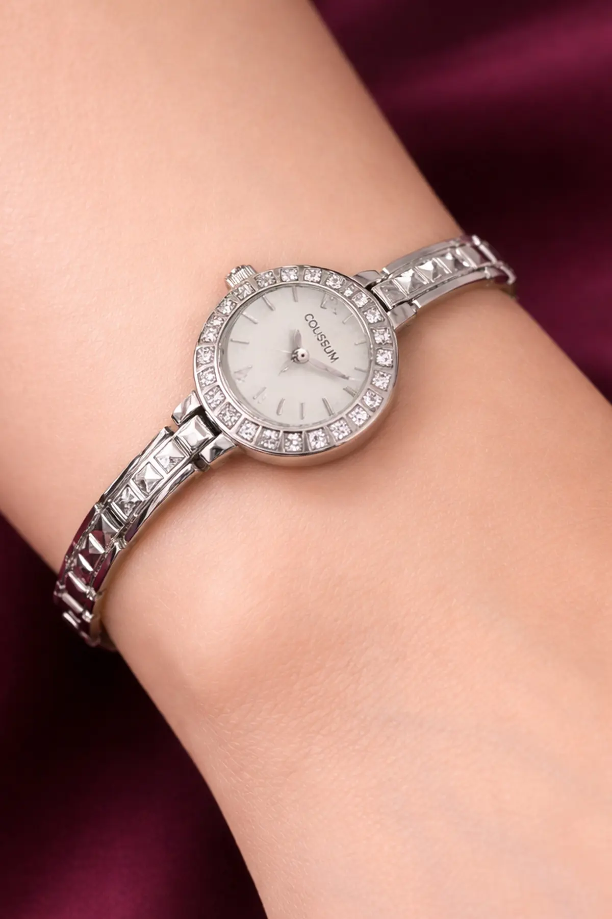 Women's Silver Watch-detail