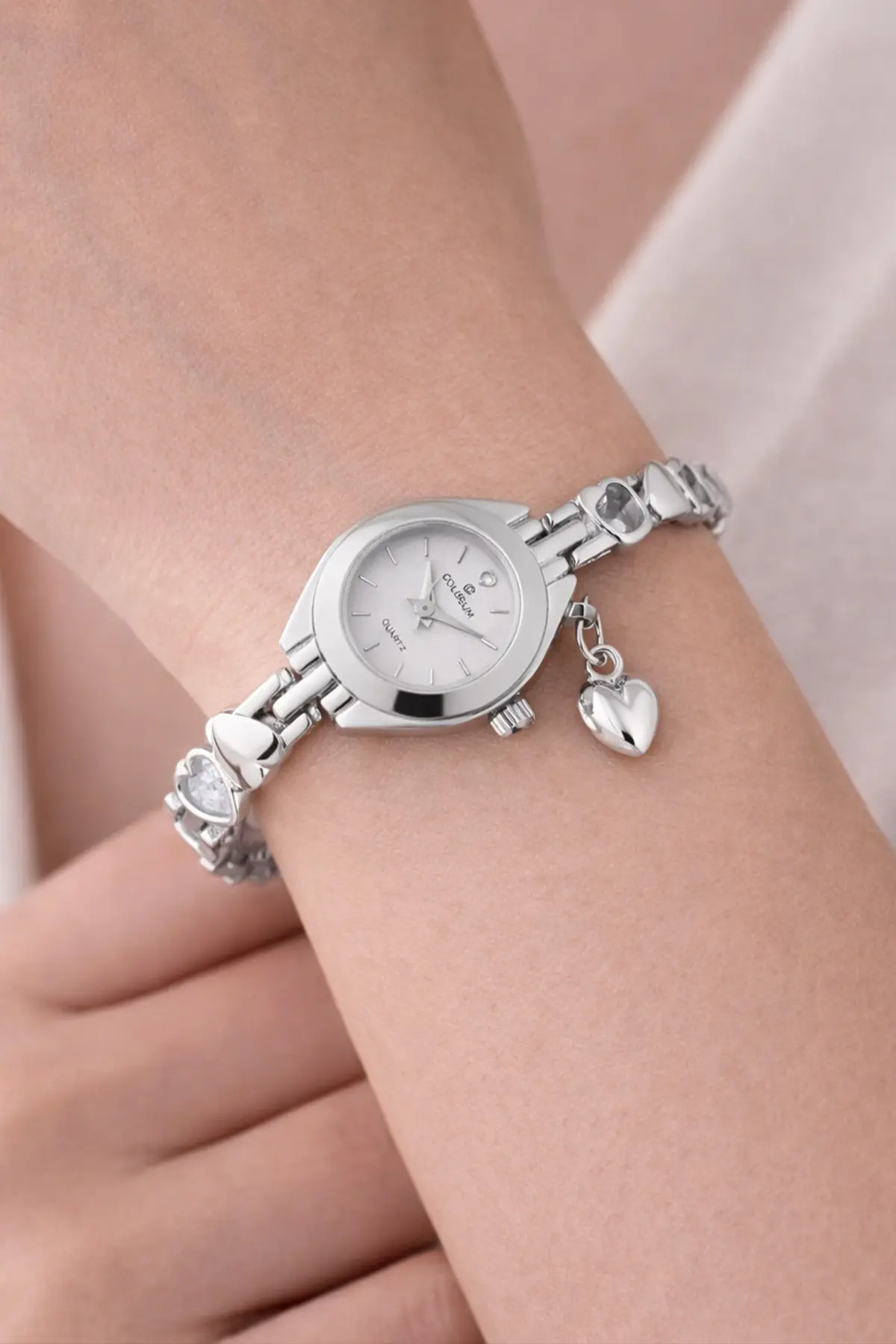 Women's Silver Watch-detail