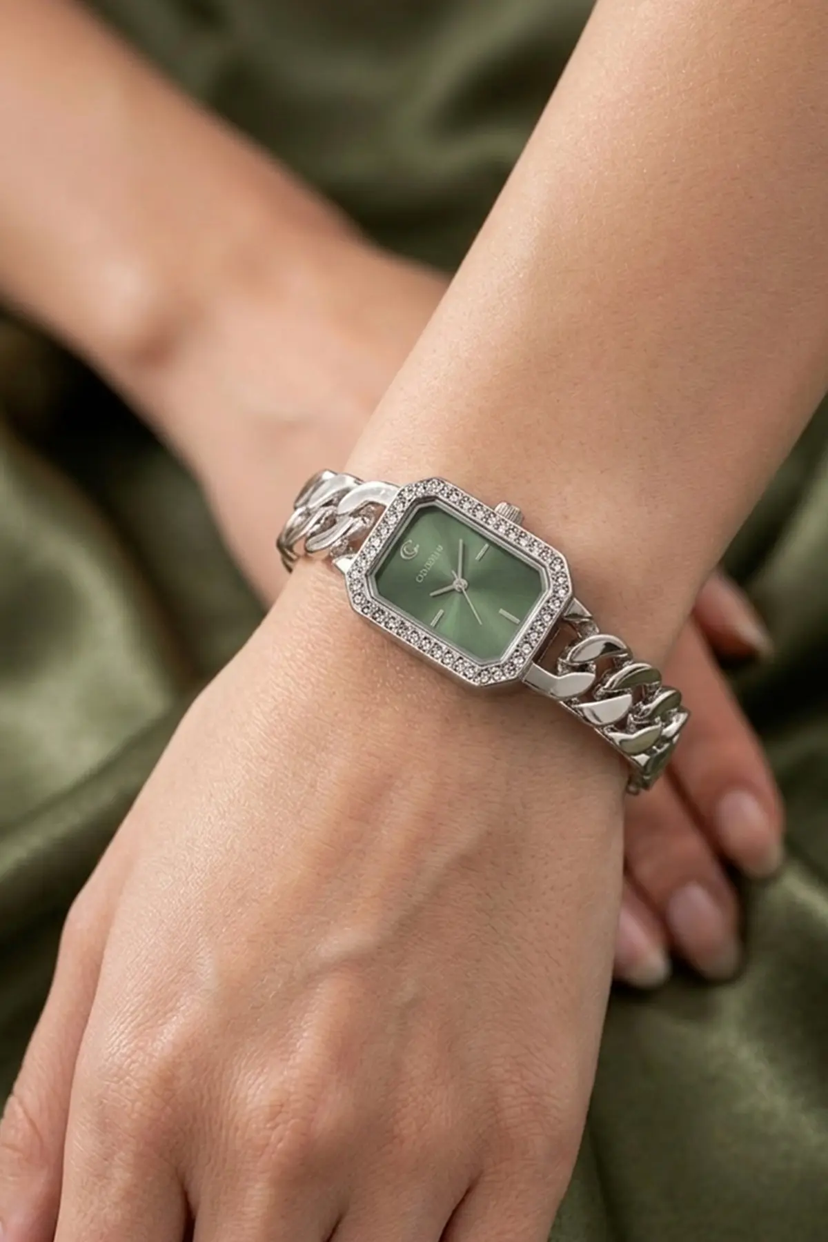 Women's Silver Watch-detail