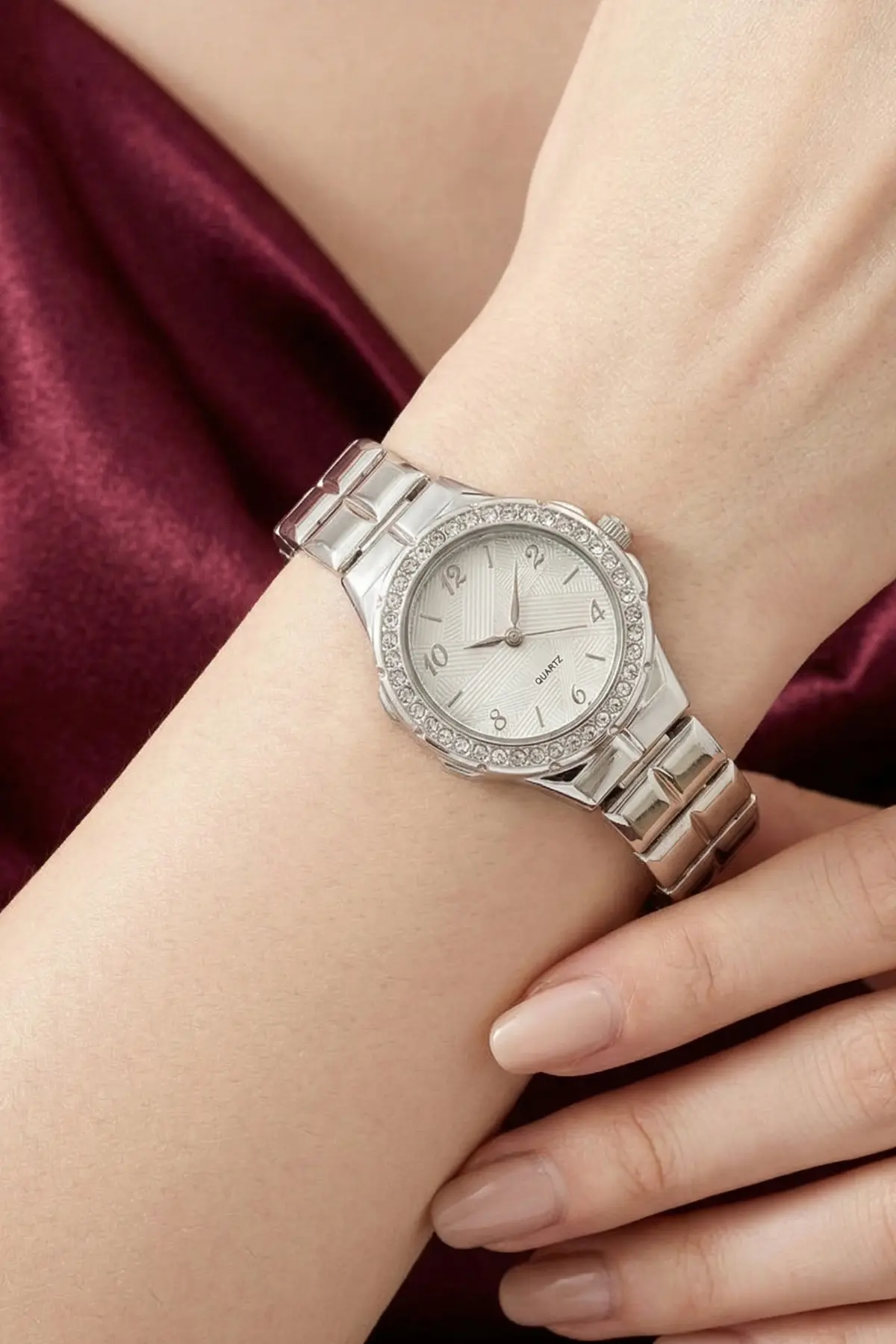 Women's Silver Watch-detail
