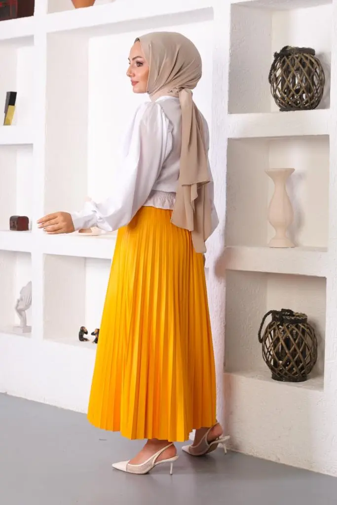 Yellow Hijab Pleated Skirt-detail