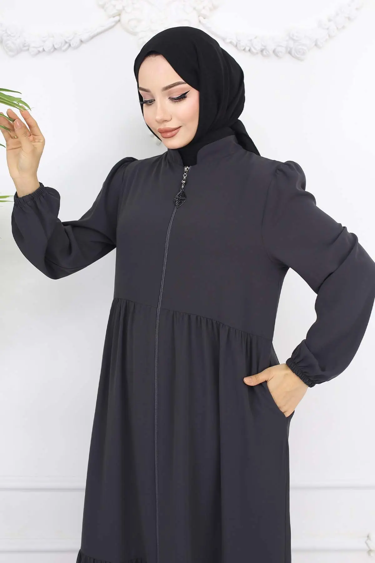 Zippered Abaya With Gathered Detail-detail