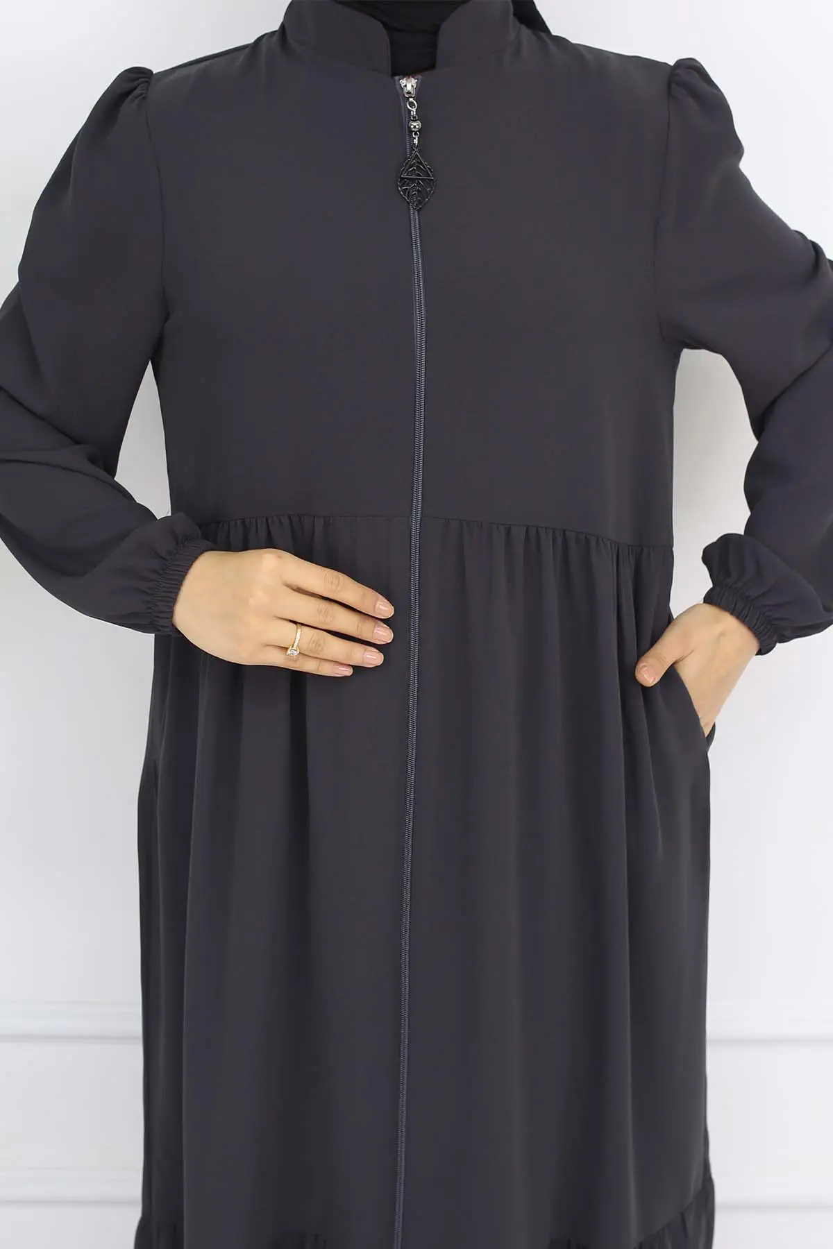 Zippered Abaya With Gathered Detail-detail