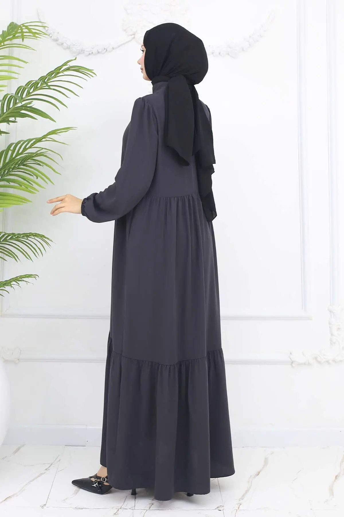 Zippered Abaya With Gathered Detail-detail