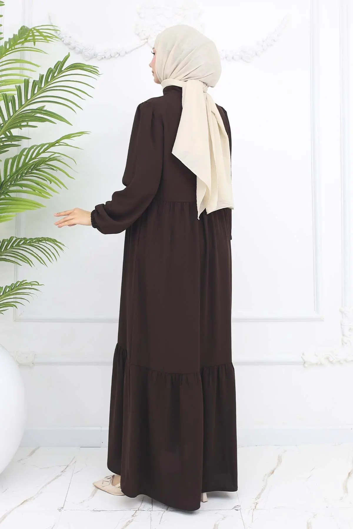 Zippered Abaya With Gathered Detail-detail