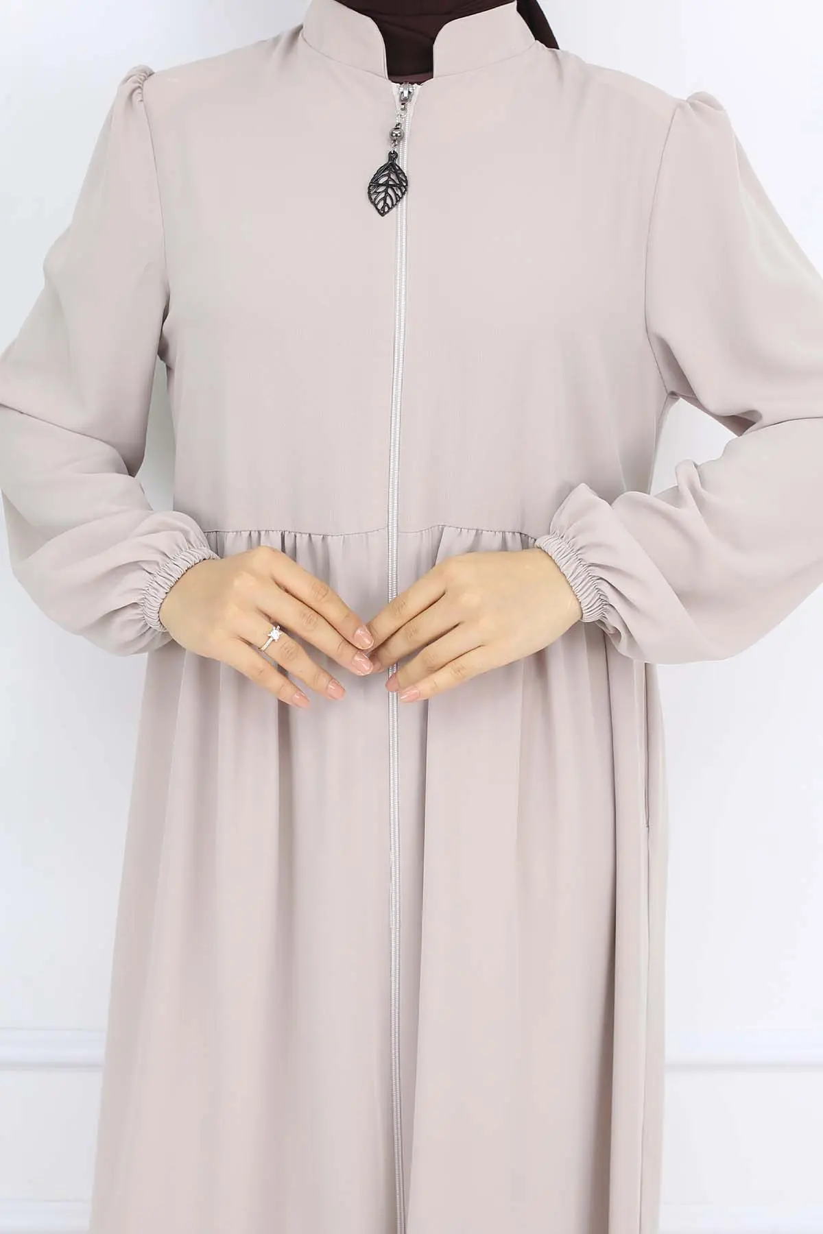 Zippered Abaya With Gathered Detail-detail