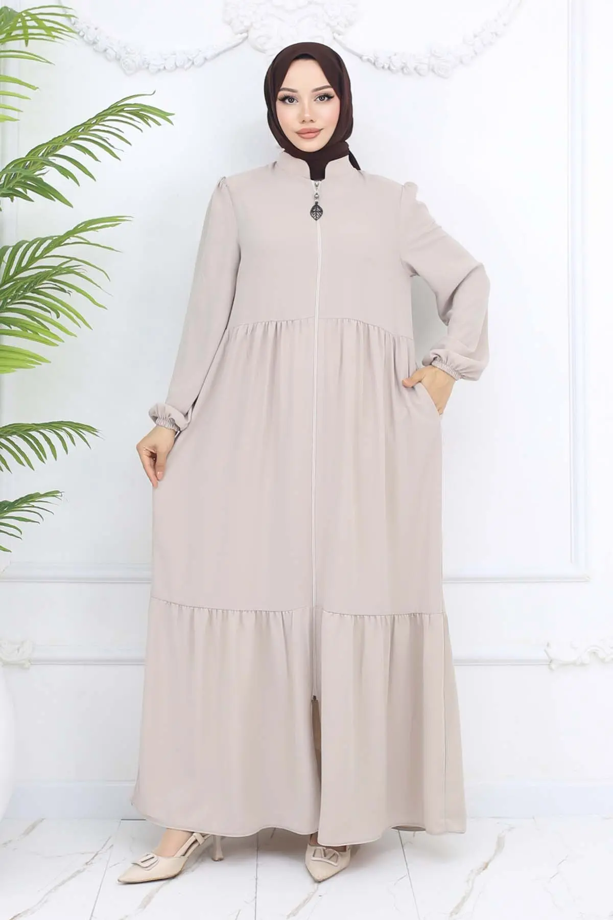 Zippered Abaya With Gathered Detail-detail