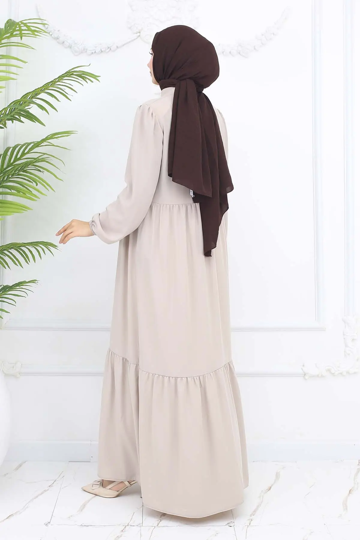Zippered Abaya With Gathered Detail-detail