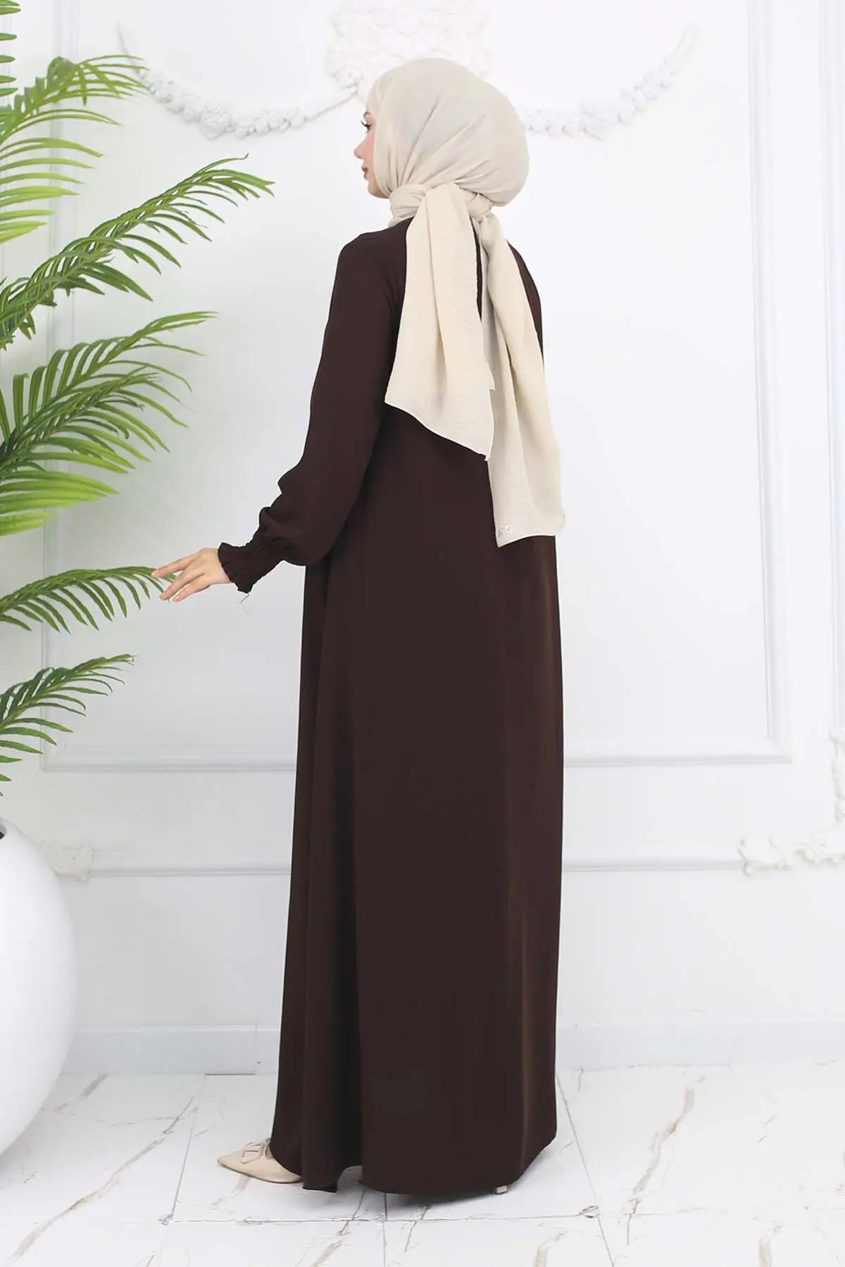 Zippered Abaya With Gipel Sleeves-detail