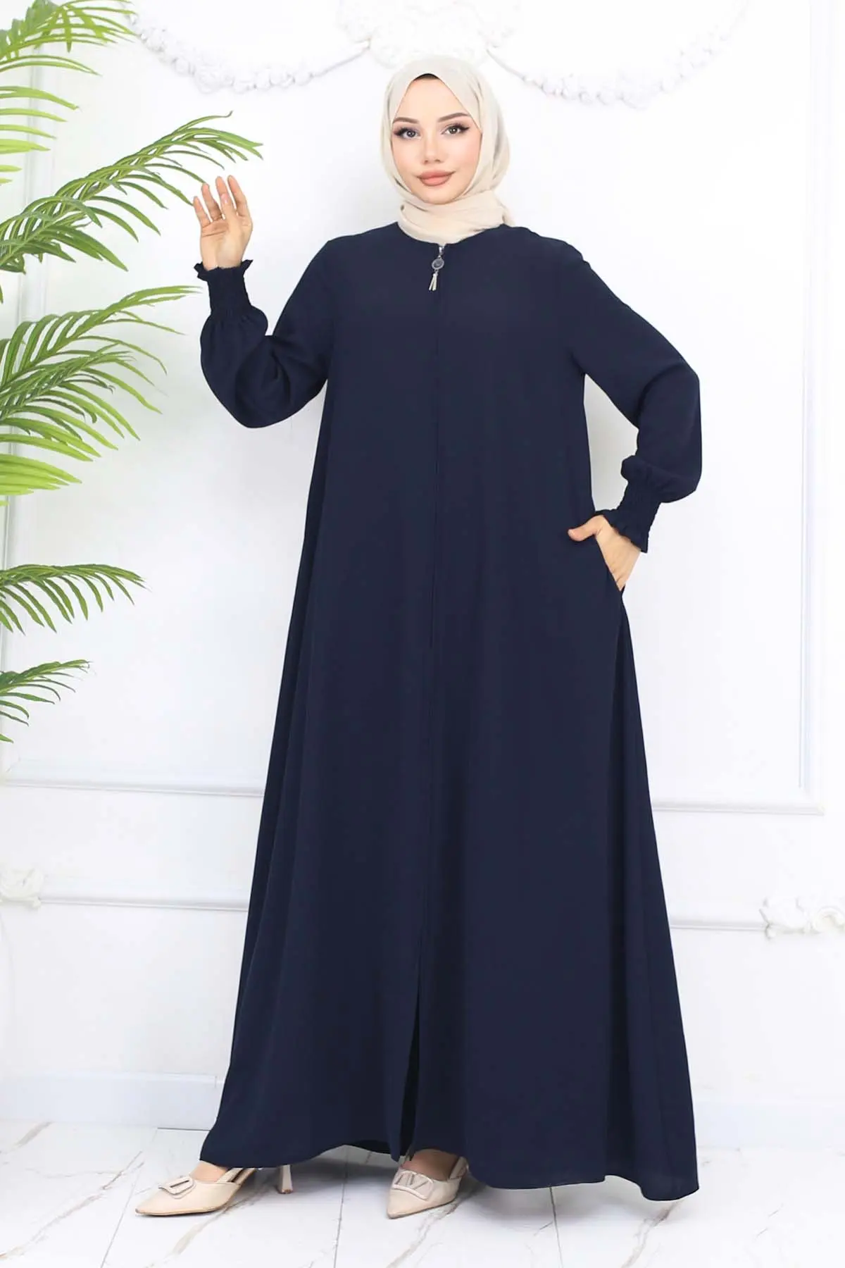 Zippered Abaya With Gipel Sleeves-detail