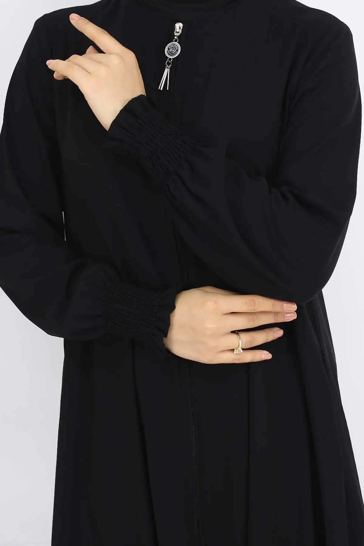 Zippered Abaya With Gipel Sleeves-detail