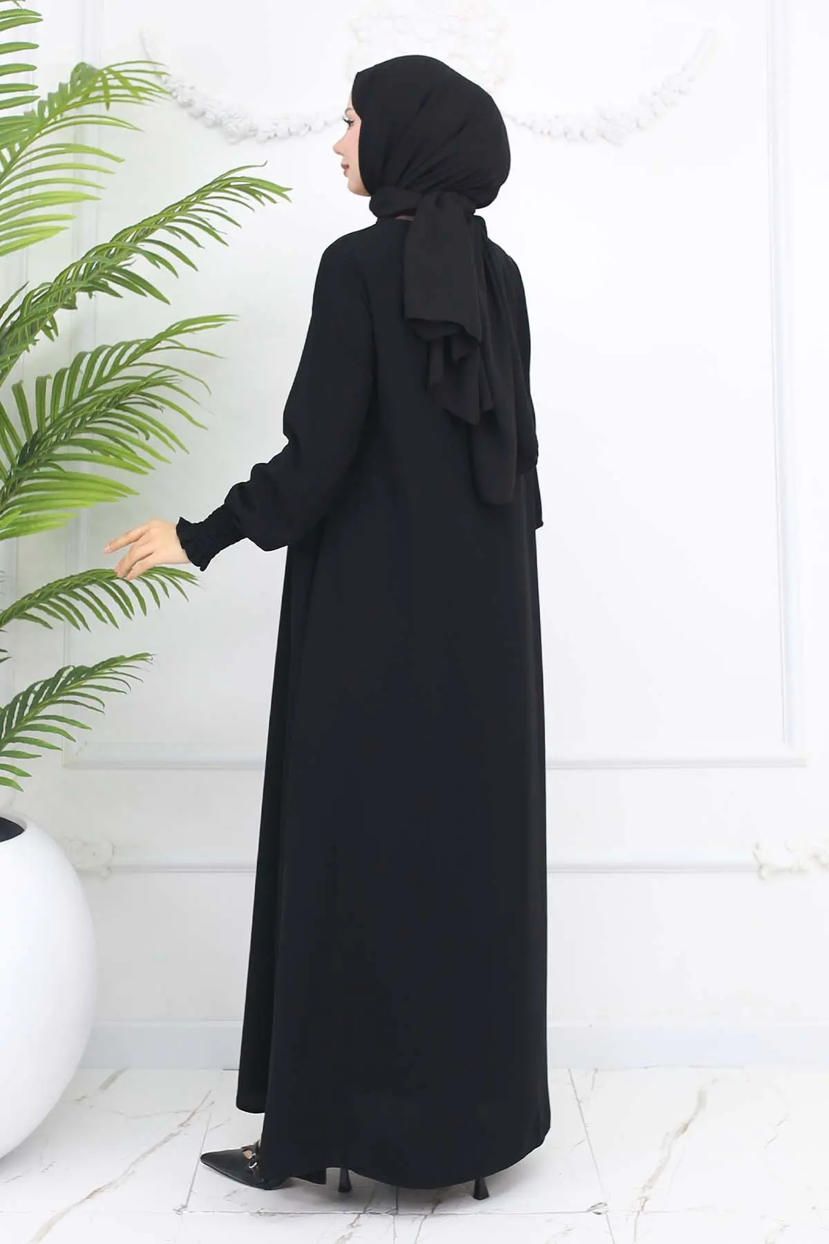 Zippered Abaya With Gipel Sleeves-detail