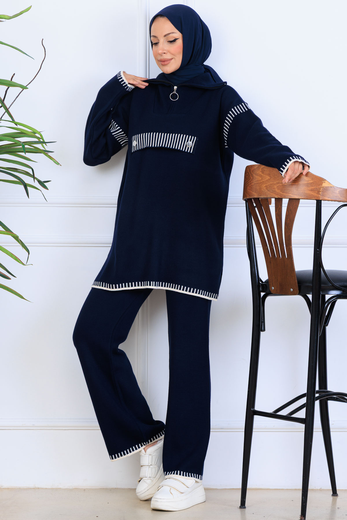 Zippered Collar Knitwear Suit