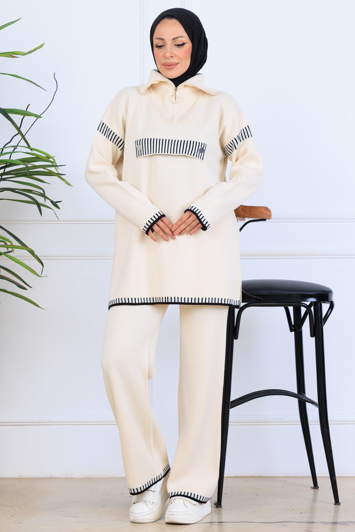 Zippered Collar Knitwear Suit