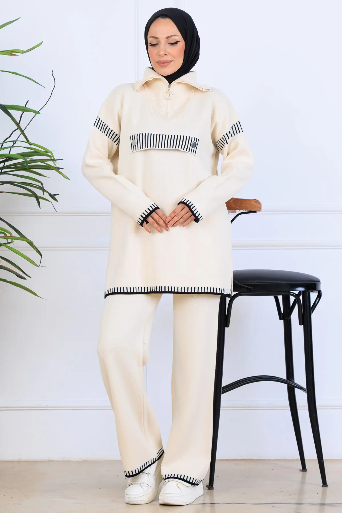 Zippered Collar Knitwear Suit