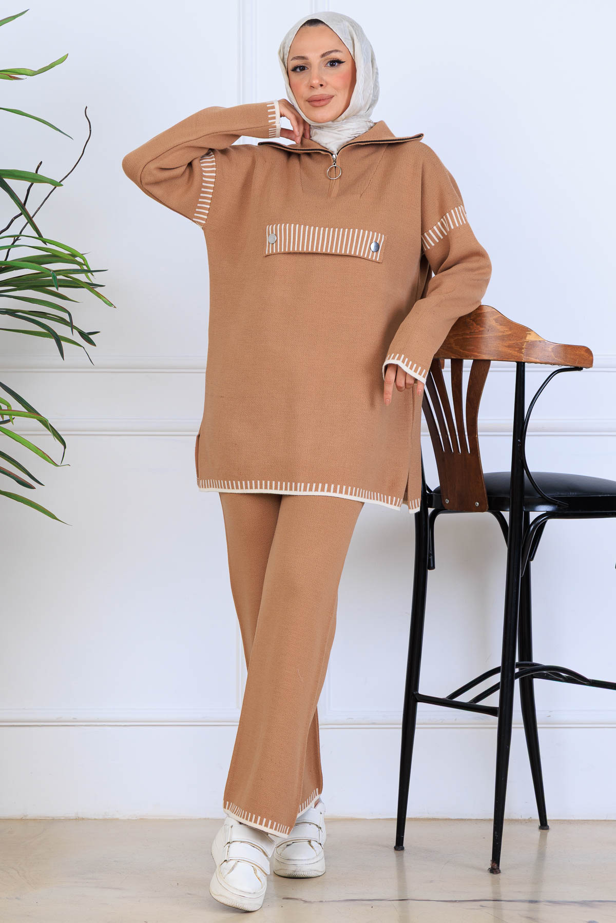 Zippered Collar Knitwear Suit
