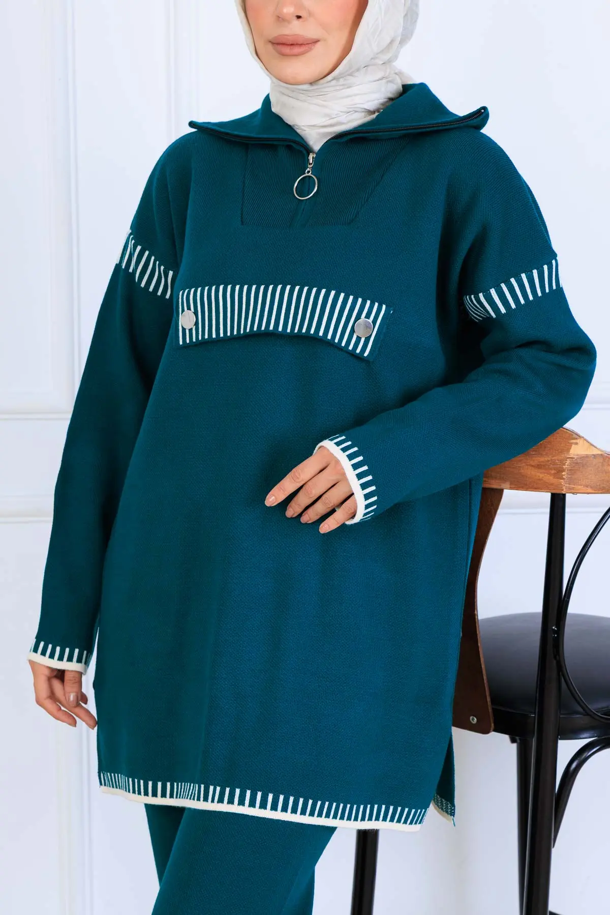 Zippered Collar Knitwear Suit-detail