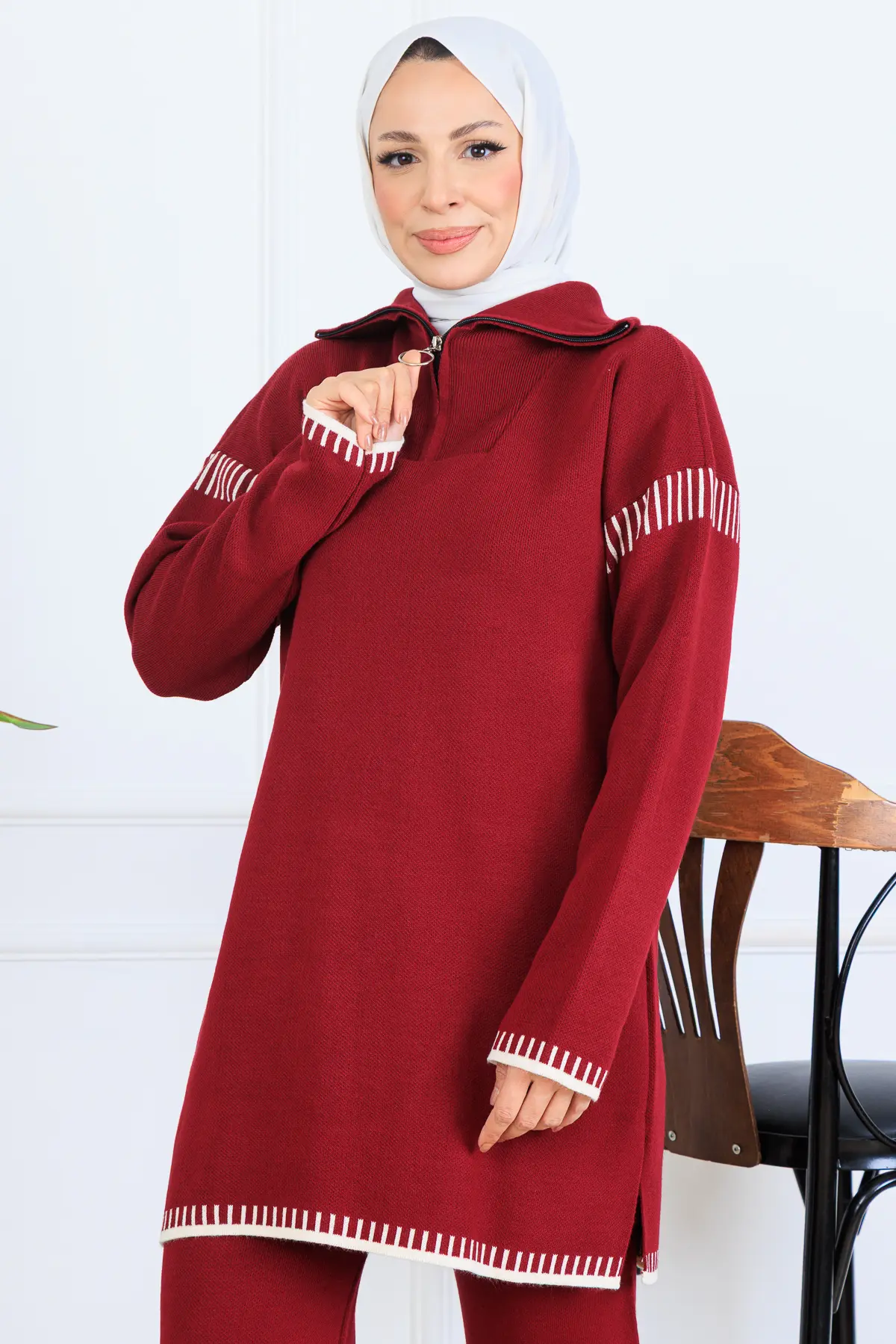 Zippered Collar Stripe Detail Knitwear Suit-detail