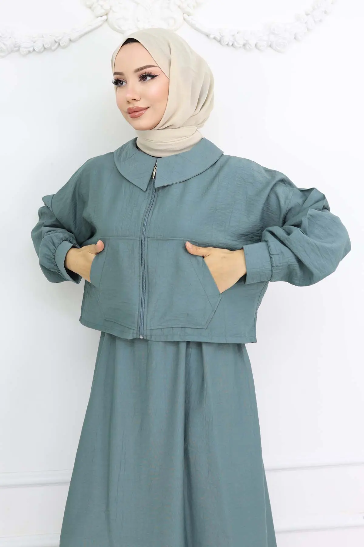 Zippered Jacket Vest Hijab Suit-detail