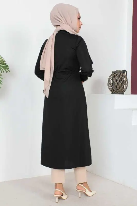 Zippered Sports Cape-detail